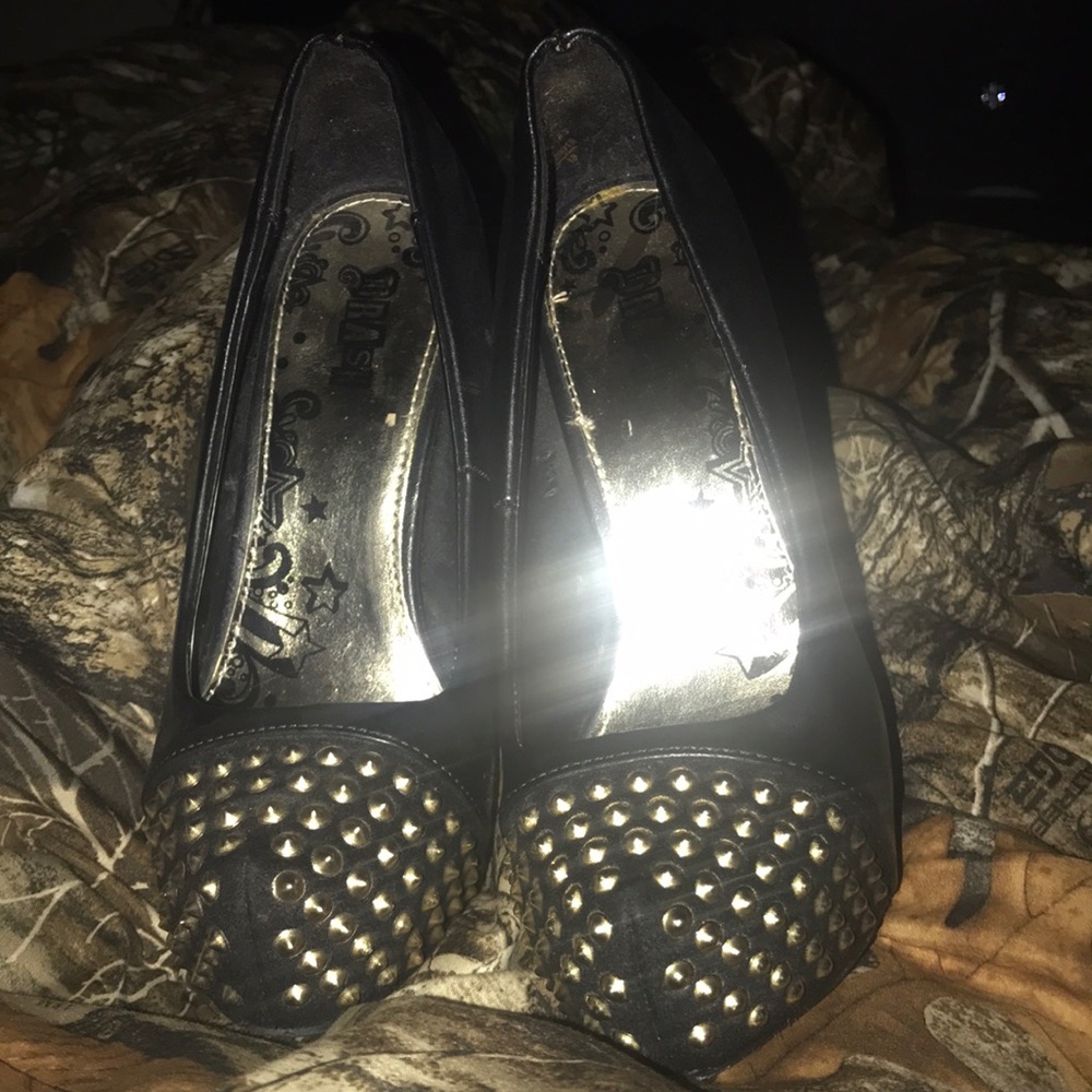 Brash heels